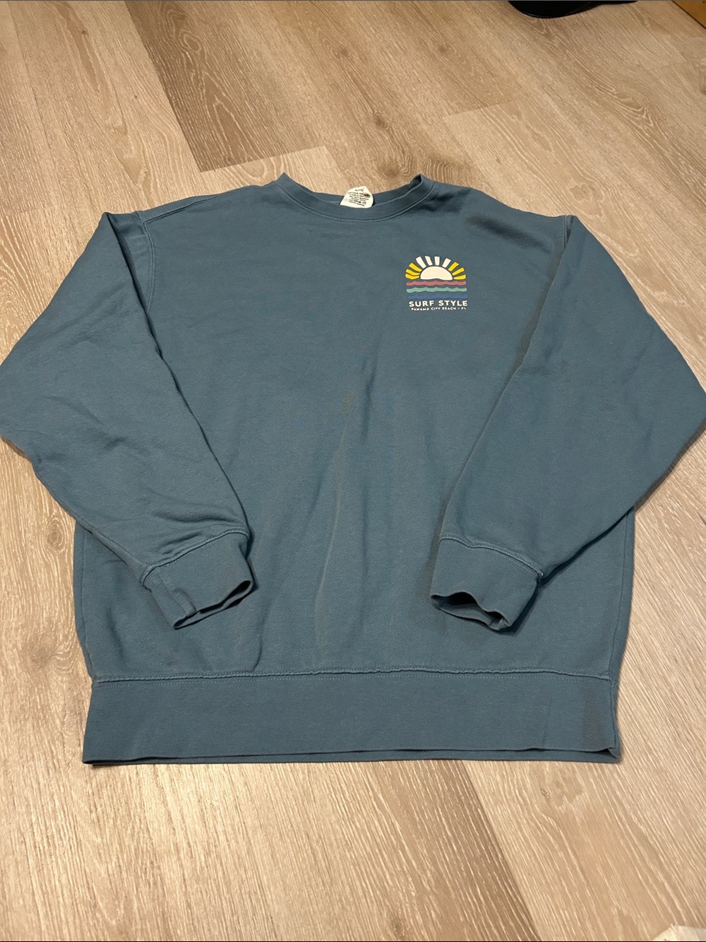Surf Style Men's Graphic Back Sunshine Beach Crewneck Sweatshirt sz Medium